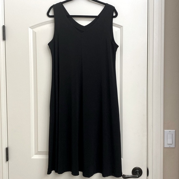 CHICO’S black sleeveless dress Women’s minimalist capsule Travel stretch Sz 2 - Picture 1 of 5